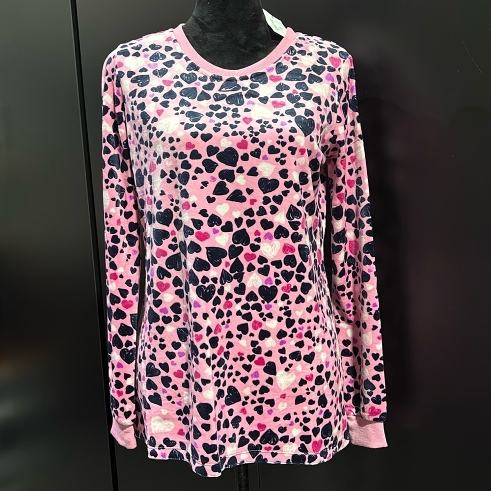 Vera Bradley Pajama long sleeve top,LOVE pattern,velvet feel,rib knit cuff.neck